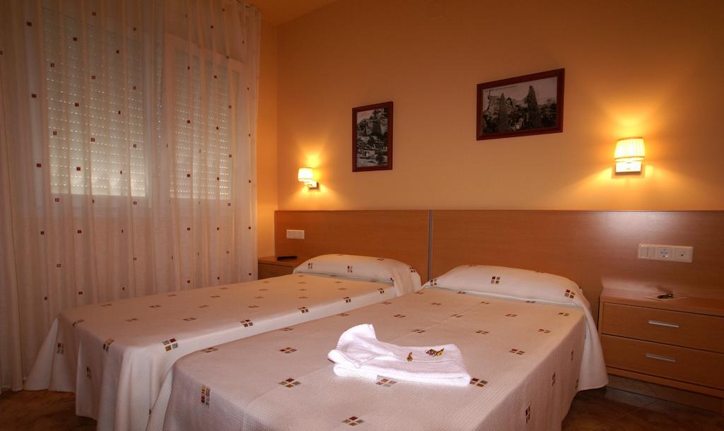 Hotel Mont-Roig Extérieur photo