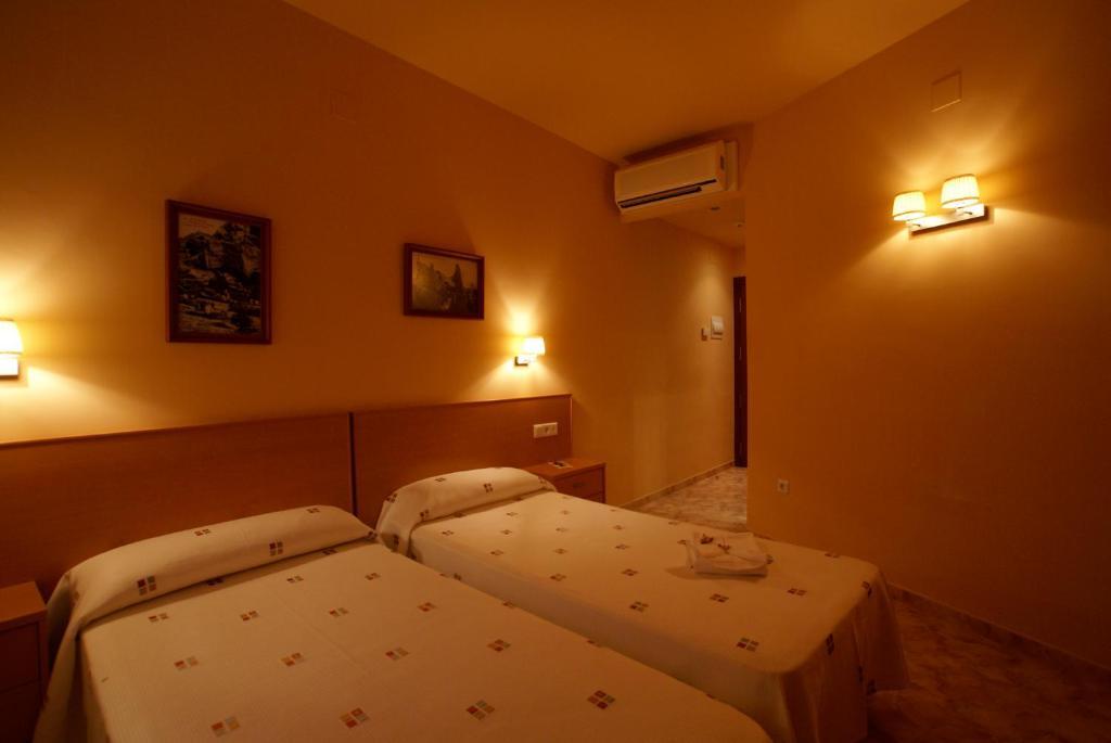 Hotel Mont-Roig Extérieur photo