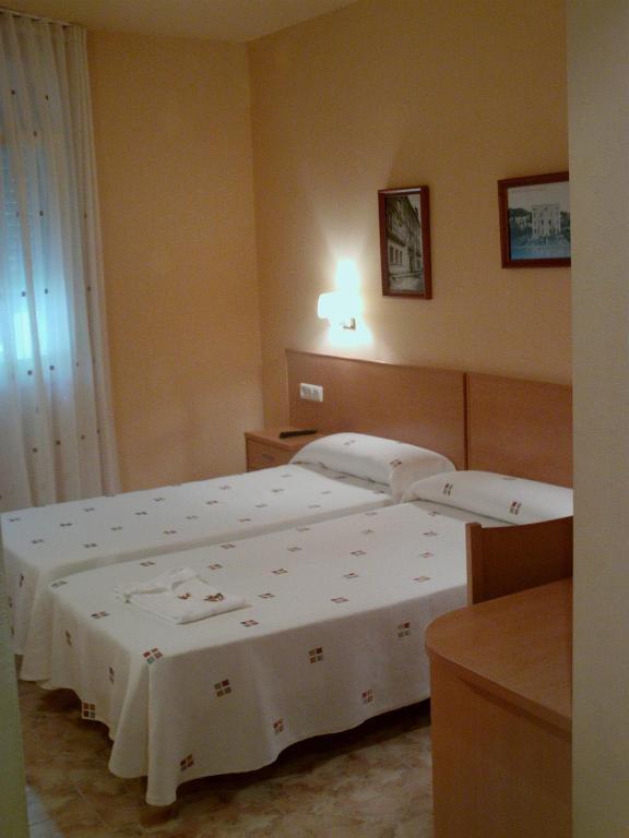 Hotel Mont-Roig Extérieur photo